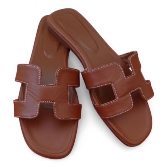 Cheng Sheng Shoes - Trendy Slide Sandals